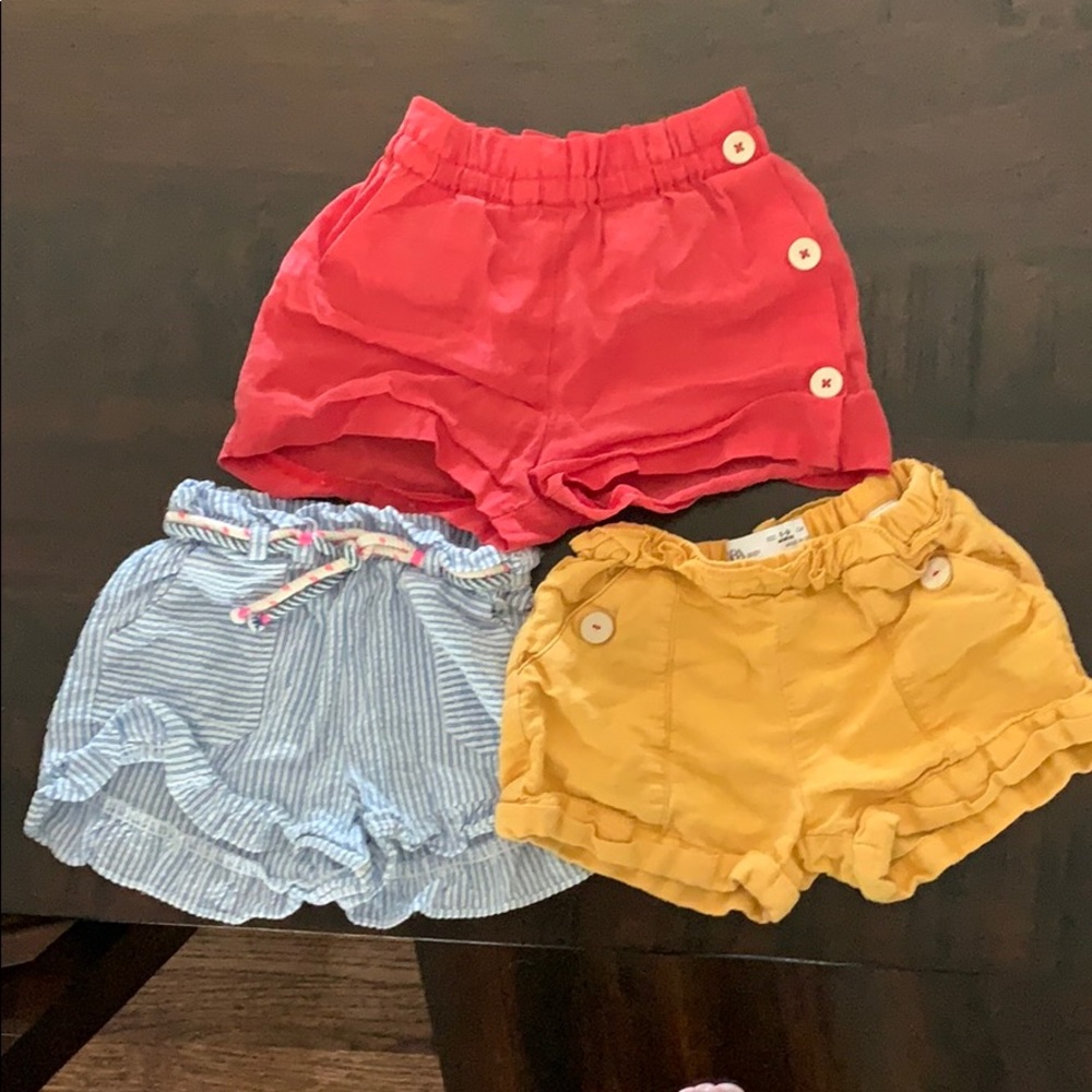 Zara shorts bundle (6-9mo)